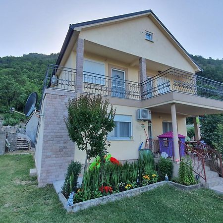 Village House Dunja Вирпазар Номер фото